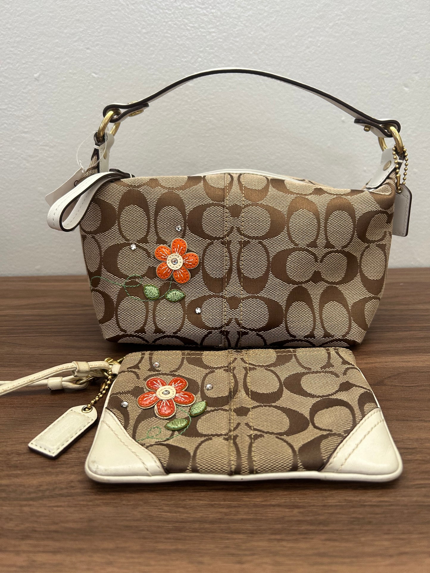 Flower Appliqué wristlet