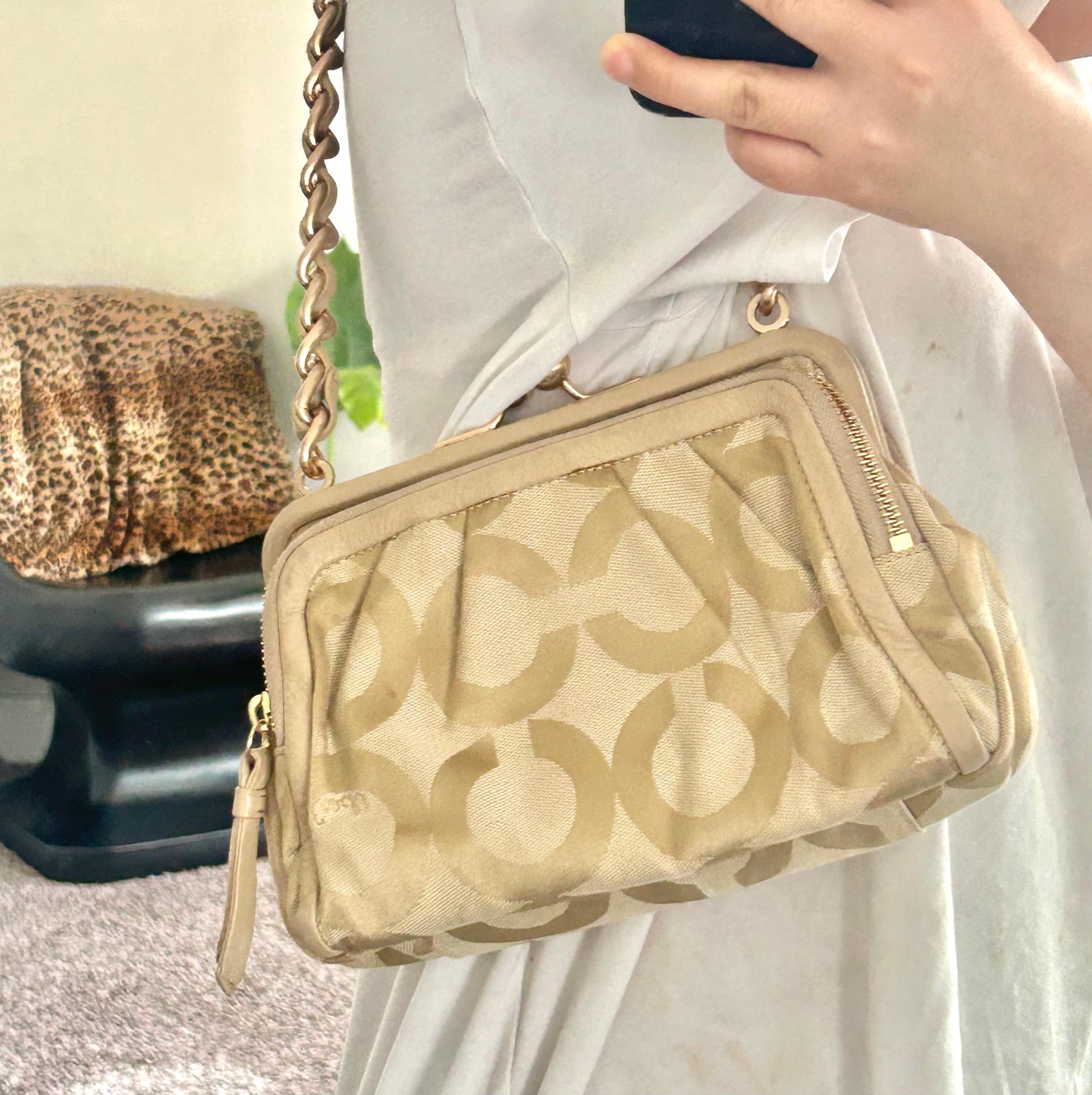 Coach Parker Kisslock – Timeless Purses
