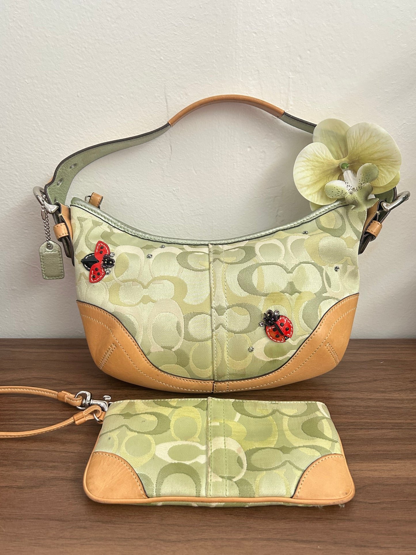 Ladybug Optic Signature Hobo