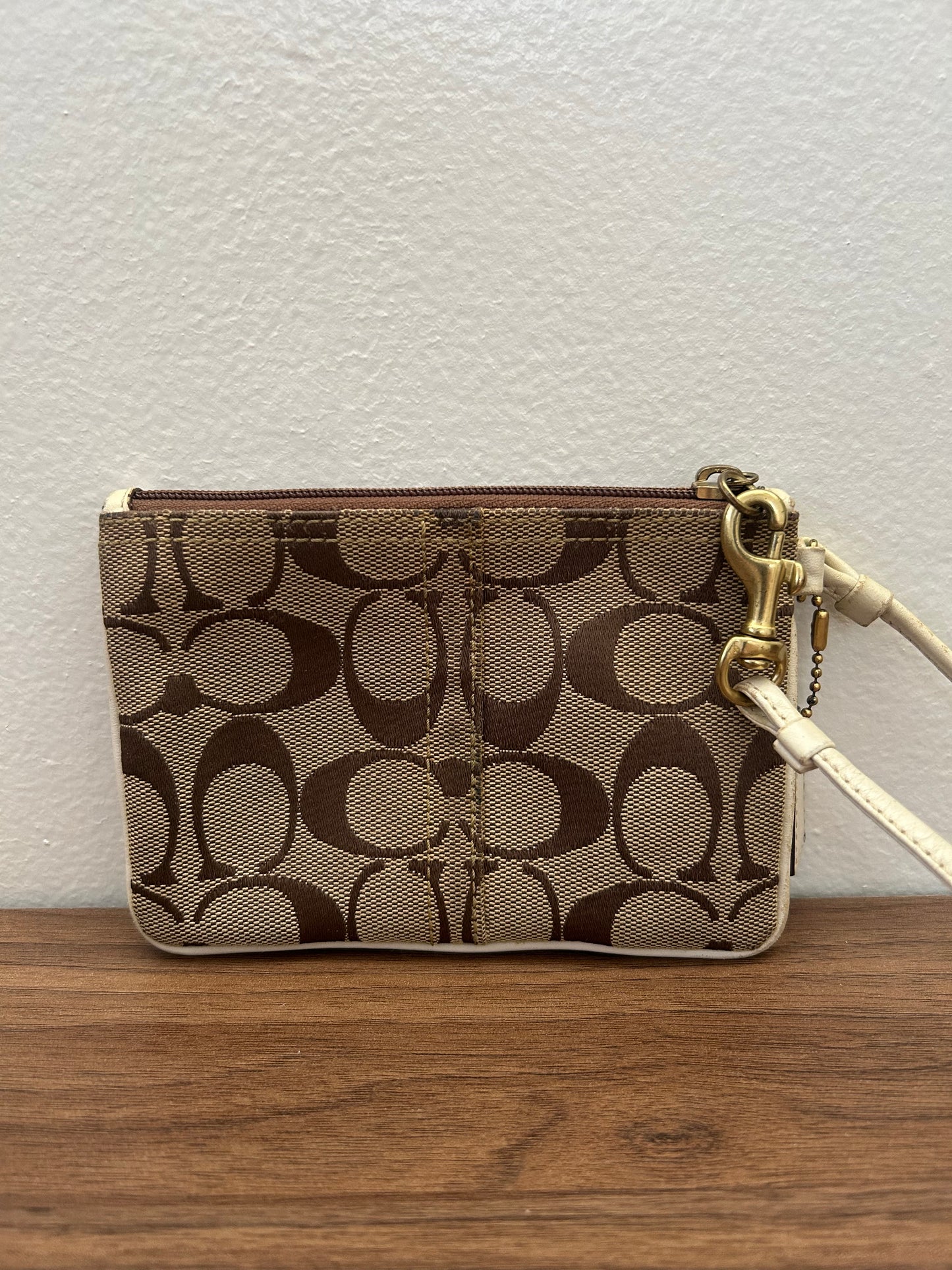 Flower Appliqué wristlet