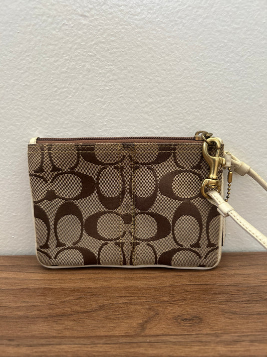 Flower Appliqué wristlet
